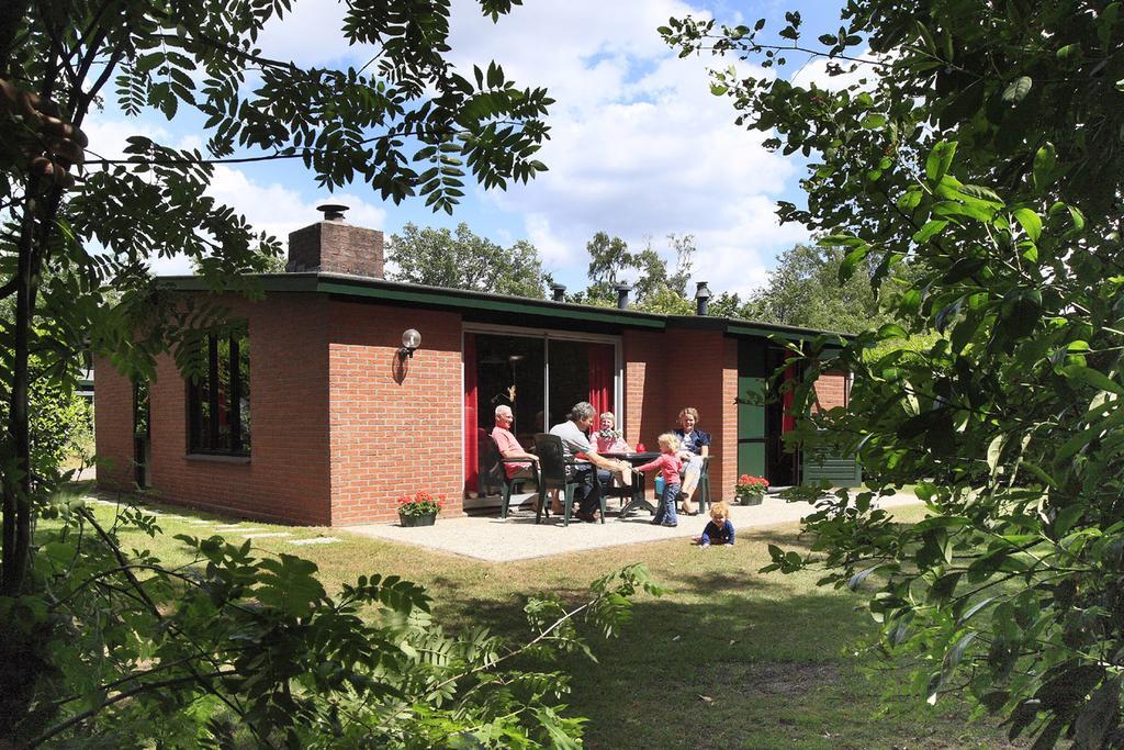 De Lindenberg Hotell Holten Exteriör bild